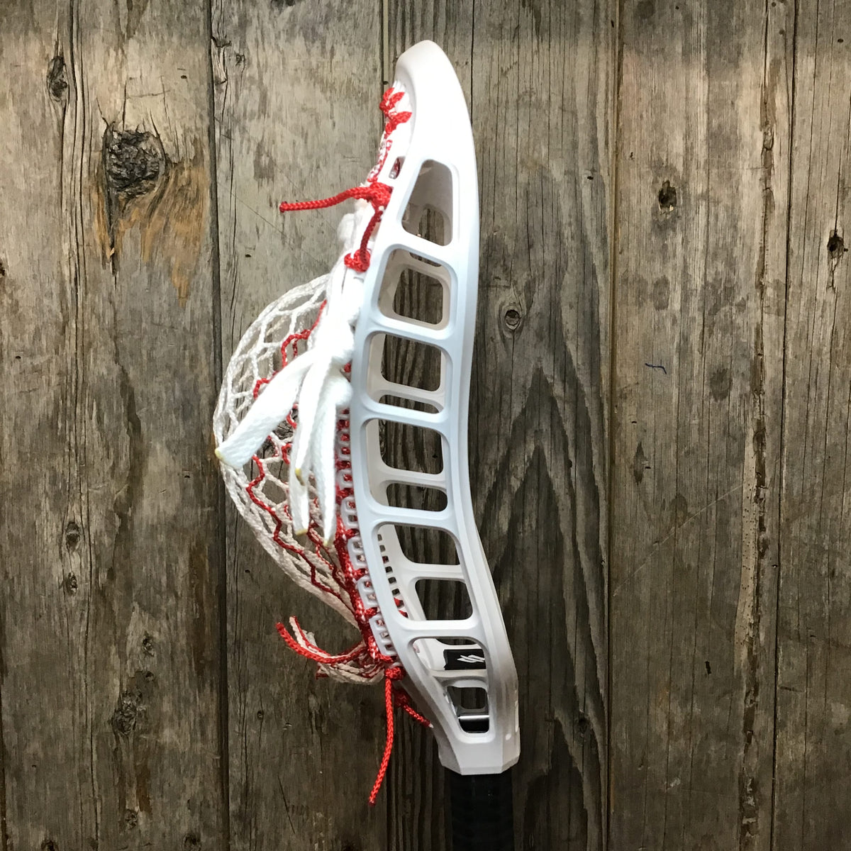 StringKing Mens Heads White/Red Lax Fan Custom Strung White StringKing Mark 3T Mens Lacrosse Head with Redl Striker Hero Mesh from Lacrosse Fanatic